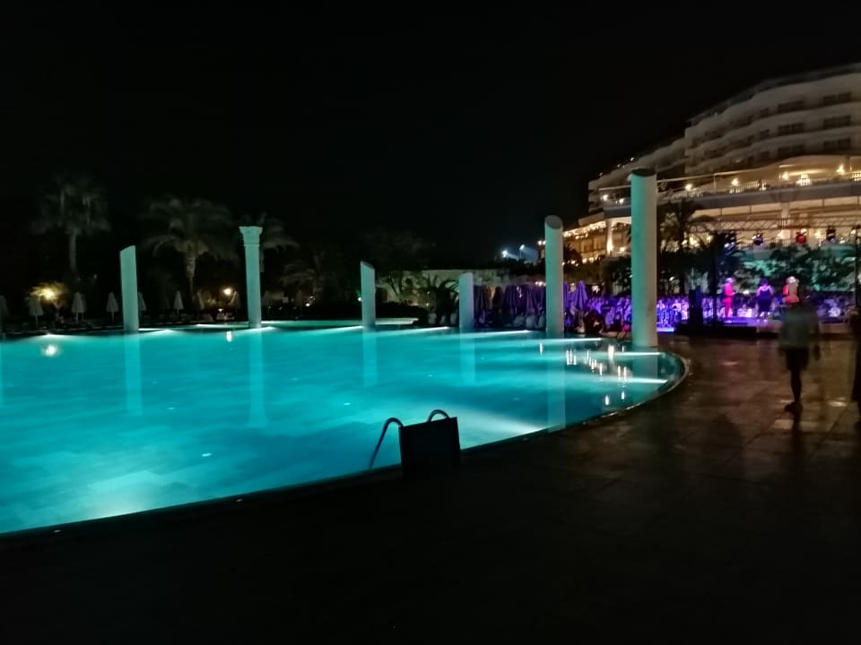 Pool Starlight Resort Hotel