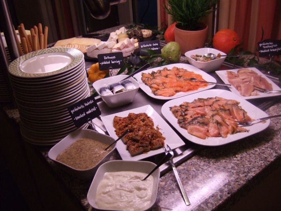 Frühstücksbuffet - Fisch Hotel Elbflorenz Dresden
