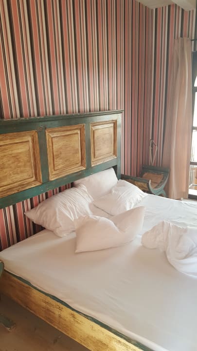 Abenteuerlodges Doppelbett  Tropical Islands Resort