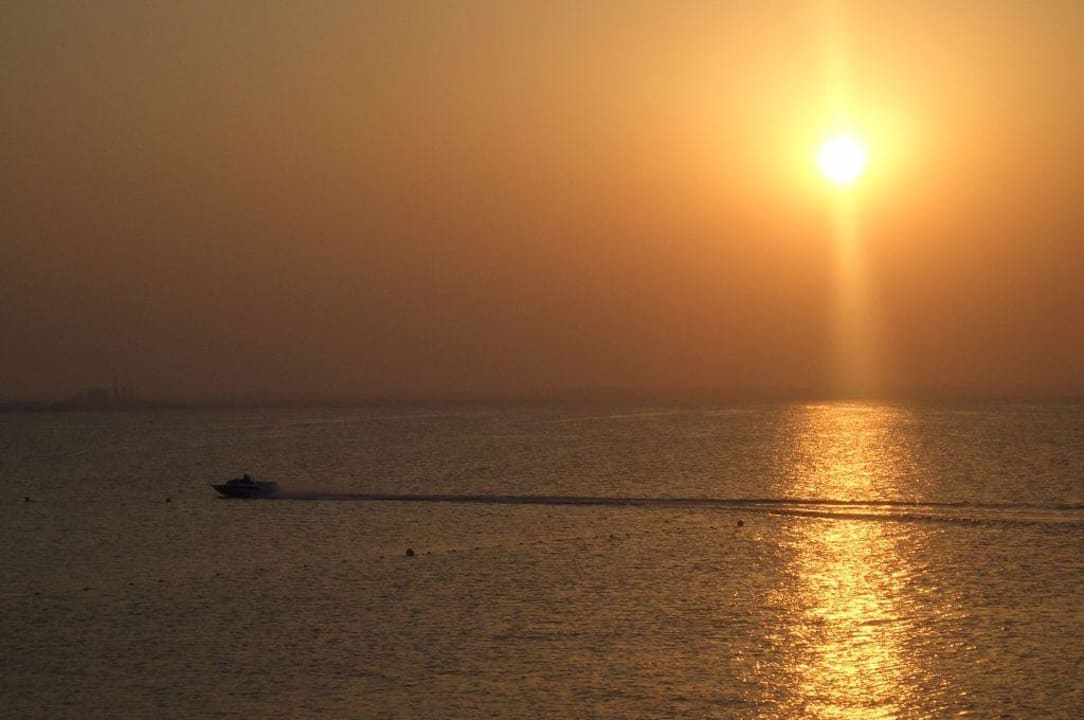 Sonnenuntergang Hotel Rosa Beach