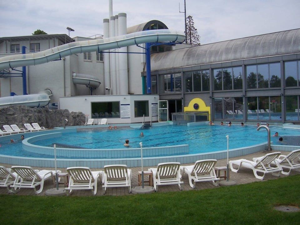 Außenansicht Freizeitbad Hotel Swiss Holiday Park