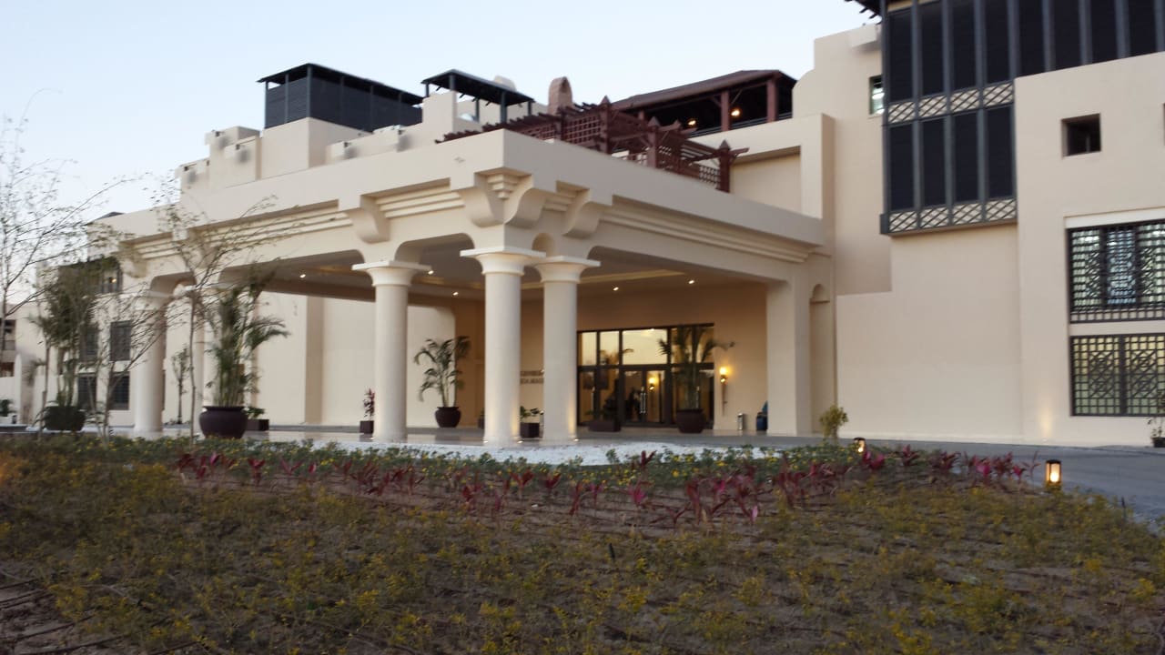 Haupteingang Steigenberger Aqua Magic