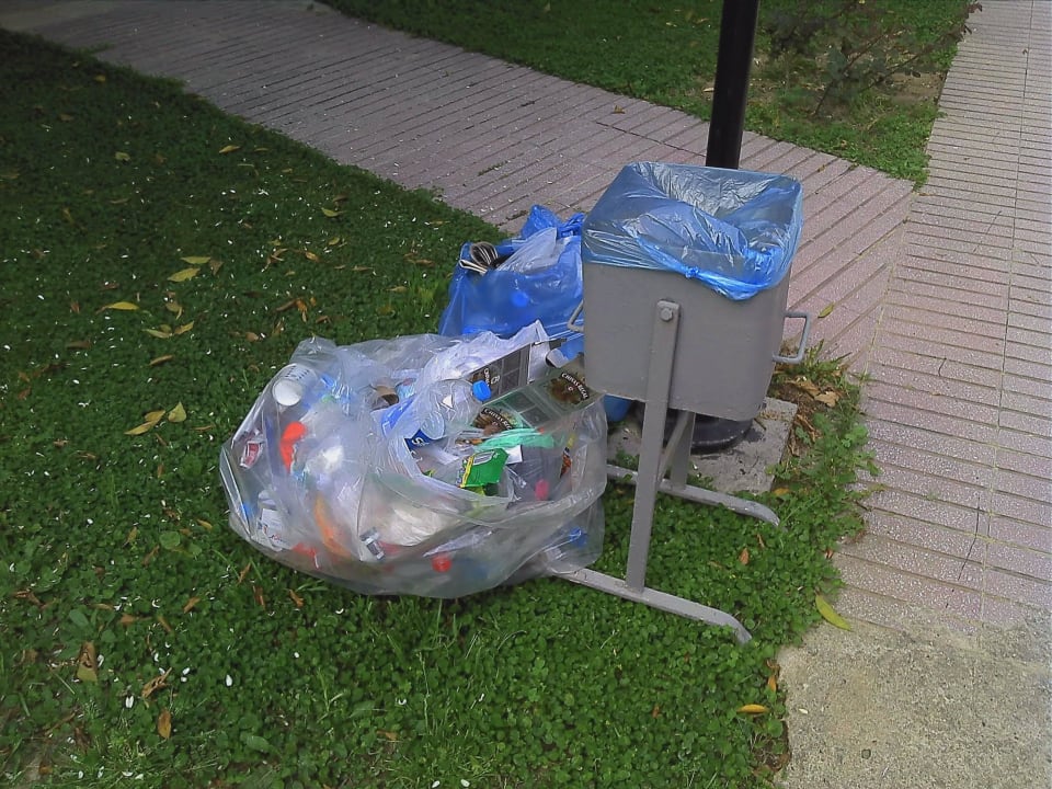 Tagelang kann Müll rum liegen Hotel Sirma