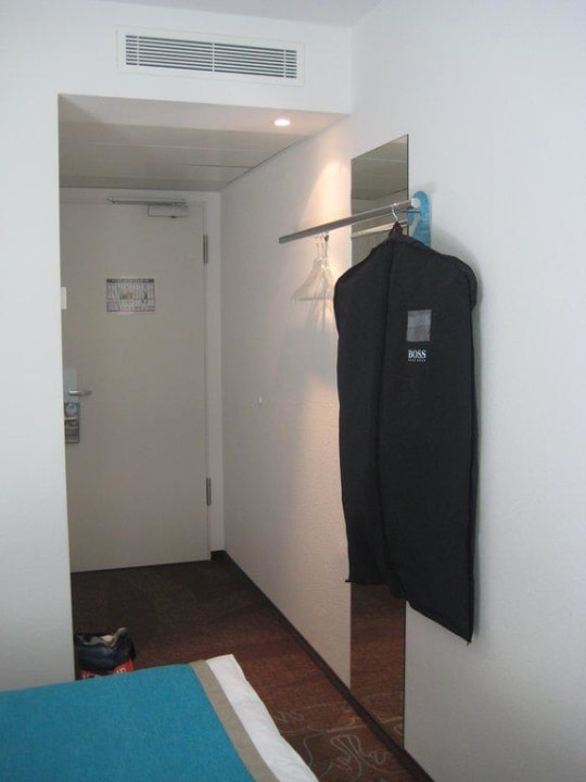 Blick zur Tür Motel One Hamburg-Alster