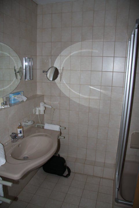 Das Waschbecken Eibl-Brunner