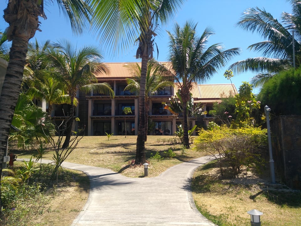Außenansicht Crystals Beach Resort Belle Mare, a member of Radisson Individuals