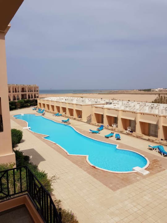 Jeden z basenow w prawym skrzydle Jasmine Palace Resort & Spa
