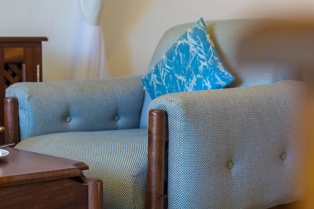 Zimmer Travellers Beach Hotel & Club