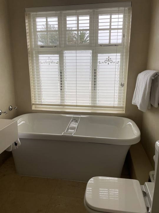 Zimmer Admiralty Beach House