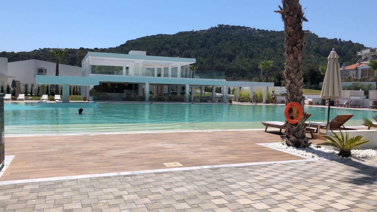 Pool White Dreams Resort & Anex