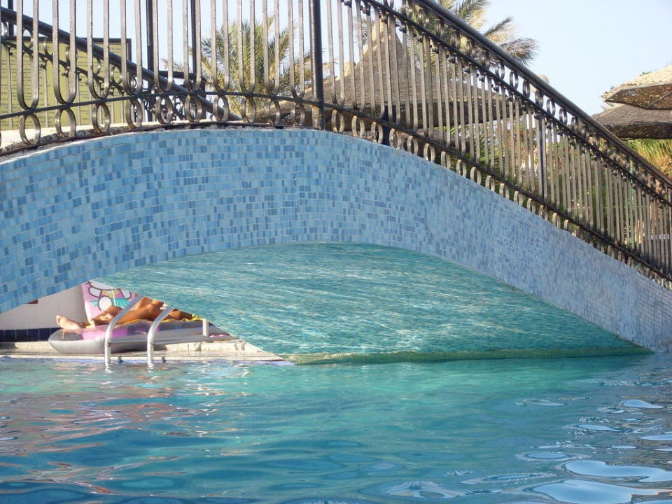 Brücke zu der Insel Giftun Azur Resort