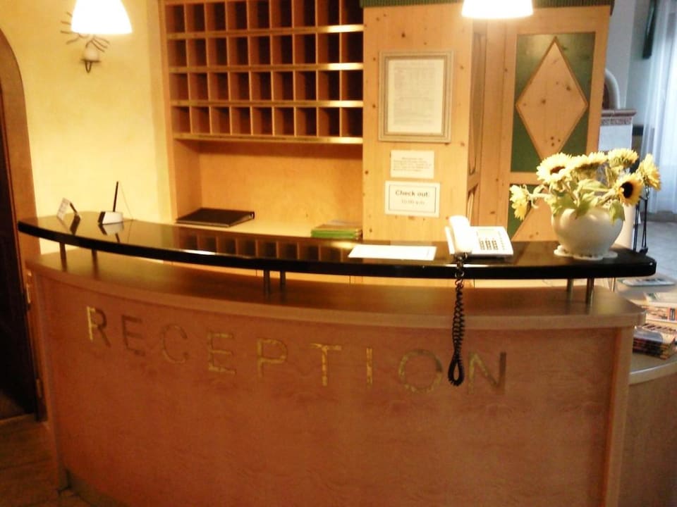 Rezeption Alpenhotel & Ferienwohnungen Weiherbach