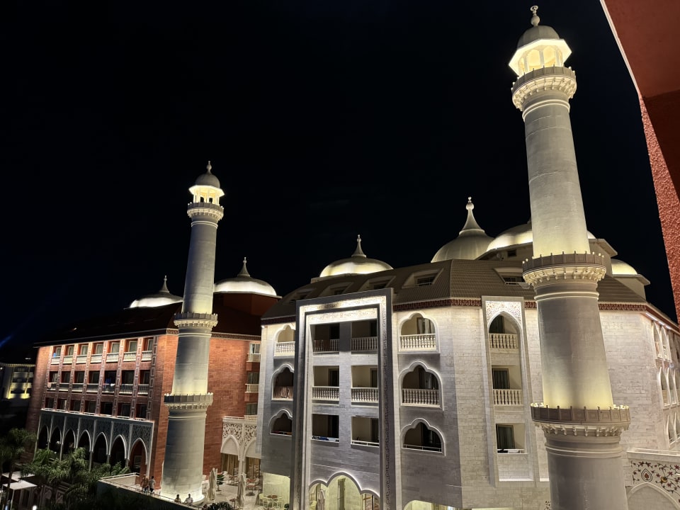 Außenansicht Royal Taj Mahal Hotel