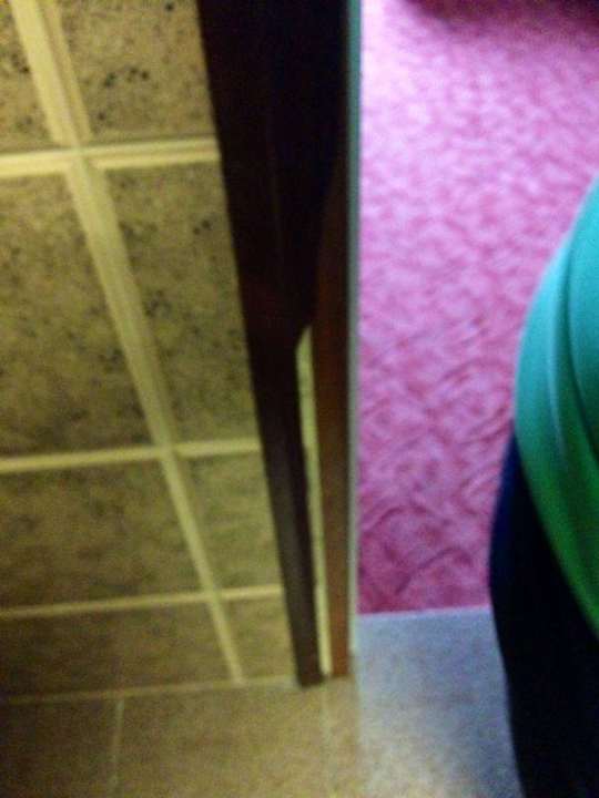 Abgebrochener Türrahmen  Hotel Nevada Hamburg