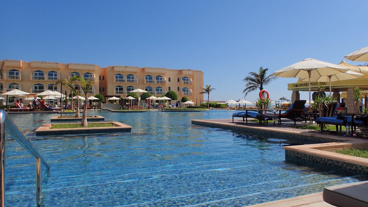 Pool Wyndham Garden Salalah Mirbat