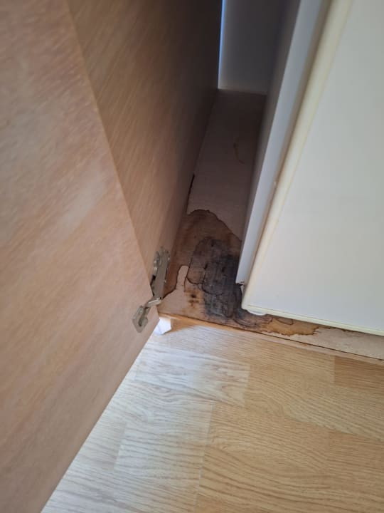 Zimmer Side Breeze Hotel