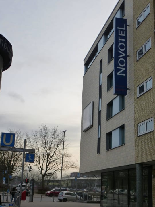 Von aussen Novotel Hamburg City Alster