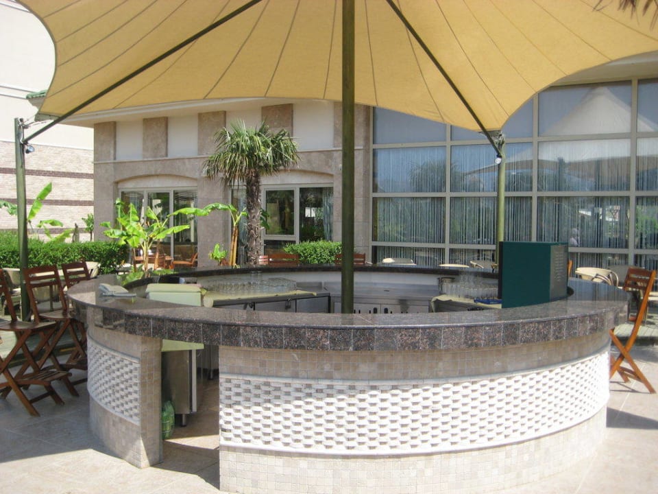 Außenbereich der Lobbybar Can Garden Resort