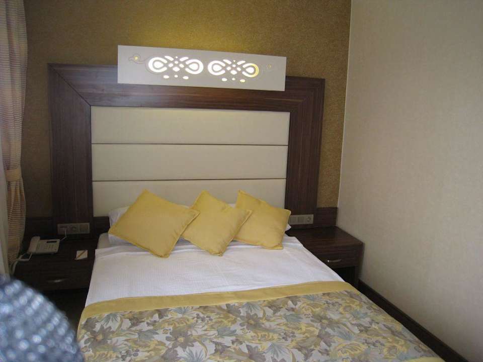 Bett (1,4 x2) im DZ NoxInn Club