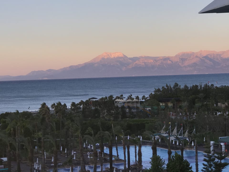 Pool Limak Lara Deluxe Hotel & Resort