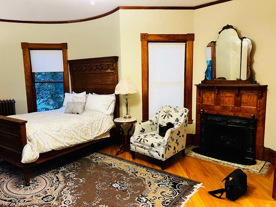 Zimmer Reynolds House Inn