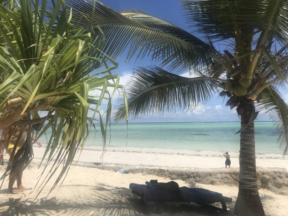 Strand Neptune Pwani Beach Resort & Spa