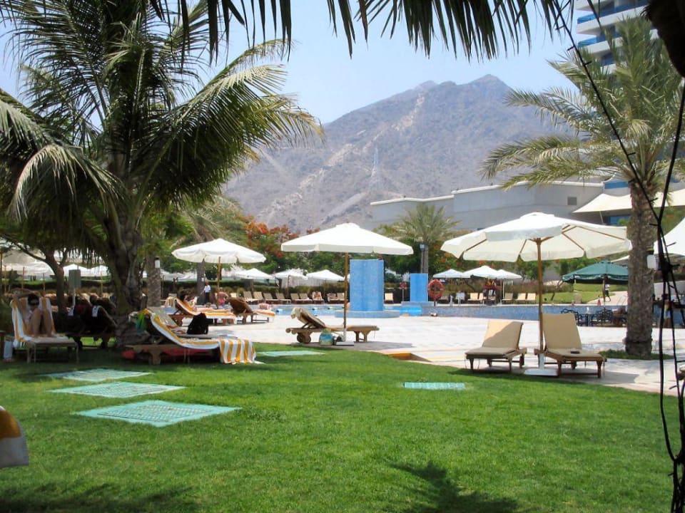 Aussenanlage Hotel Le Meridien Al Aqah Beach Resort