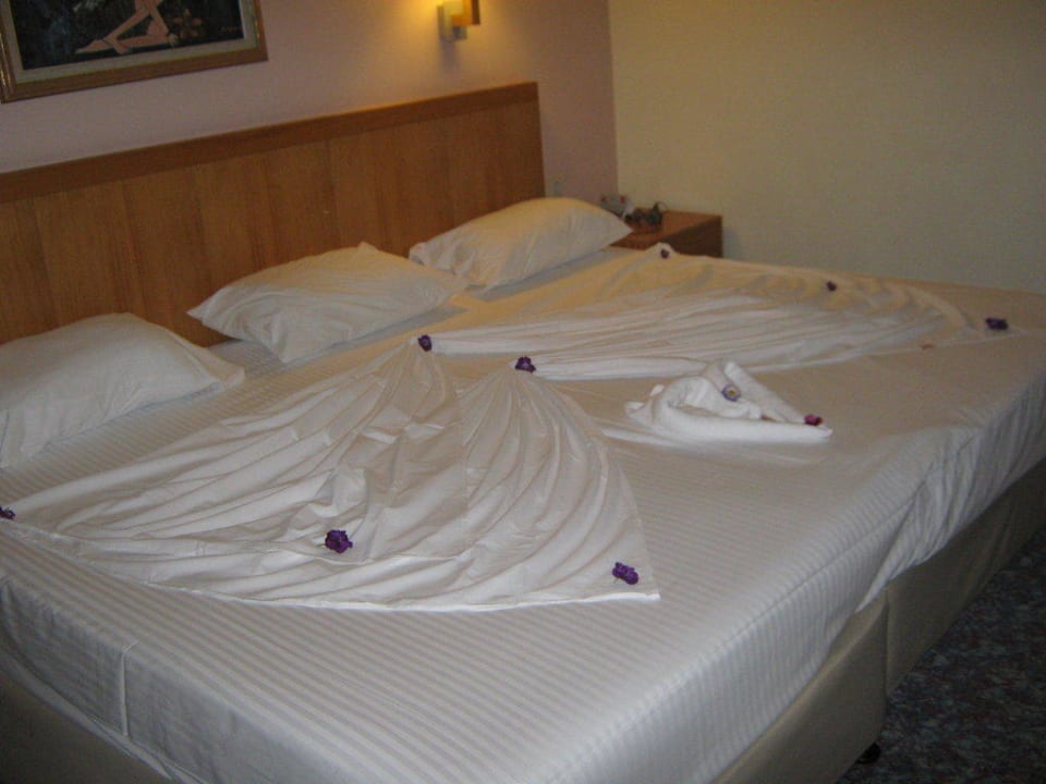 Überraschung zum Hochzeitstag Hotel Miracle Resort