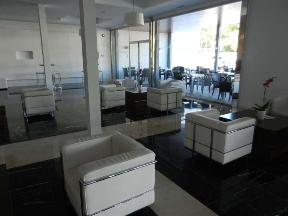 Lobby Las Gaviotas Suites Hotel