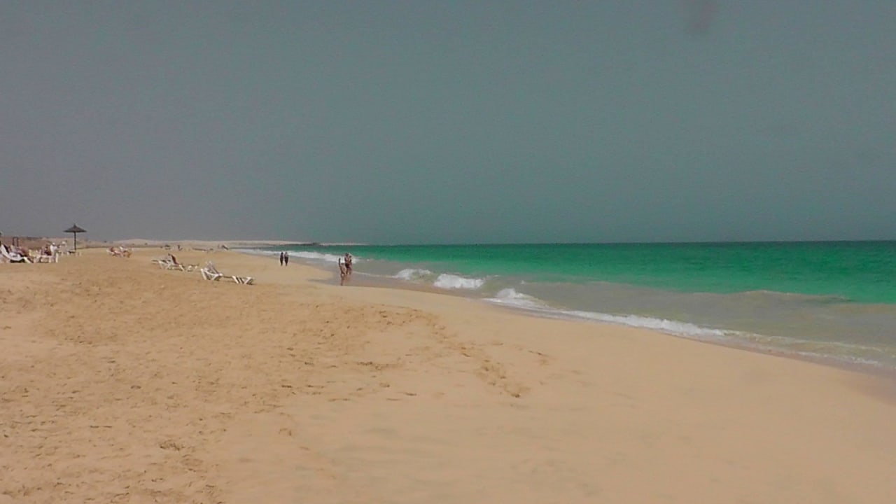 Endlose Spaziergänge am superschönen Strand Hotel Riu Touareg