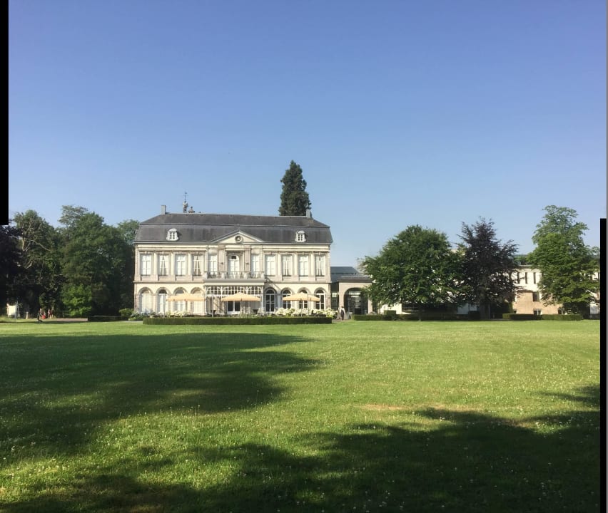 Blick vom Park auf Hauptgebäude Buitenplaats Vaeshartelt