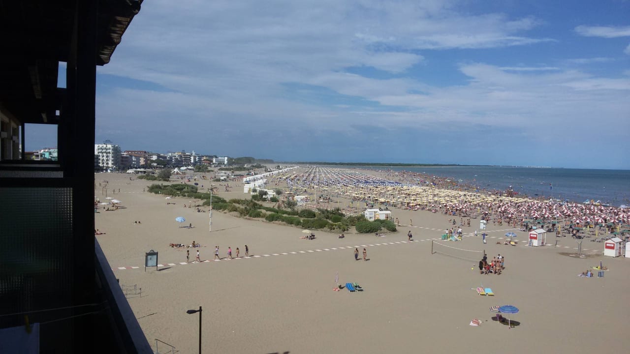 Sicht Balkon links Stellamare Beach Hotel