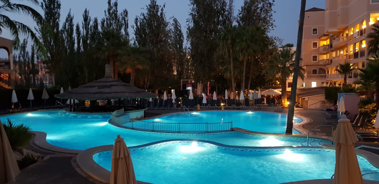 Pool R2 Lago Playa Park