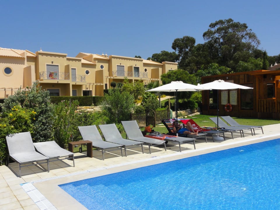 Pool und Reihenbungalows Pinheiros da Balaia Villas