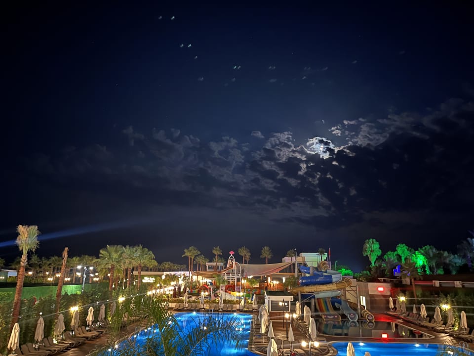 Außenansicht Serenity Queen Hotel