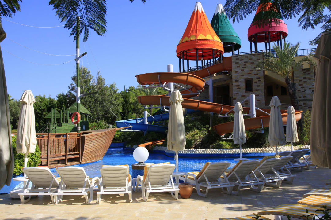 Pool by the captain nemos castle AQI Pegasos Royal