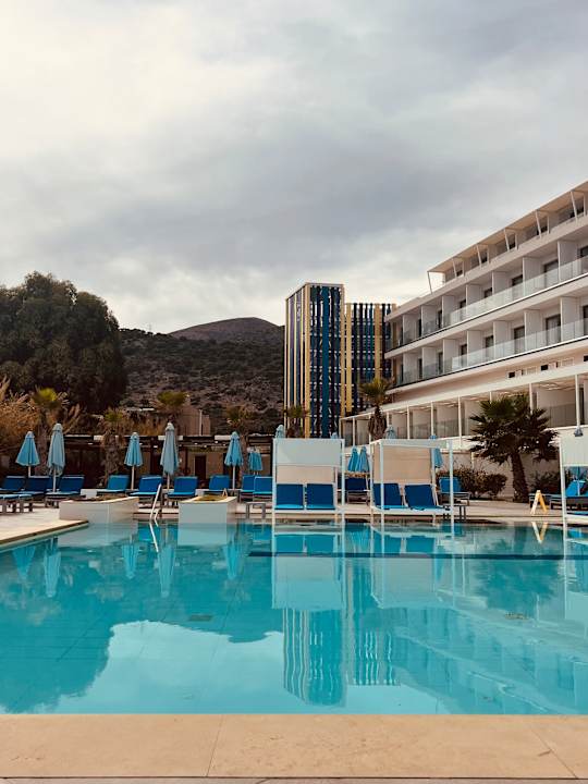 Pool I Resort Beach Hotel & Spa