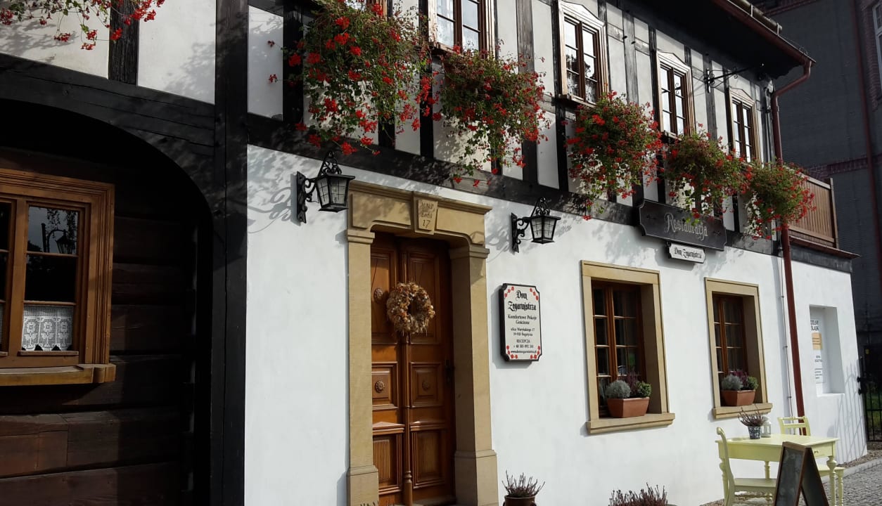 Der Eingang Zegarmistrza Guesthouse
