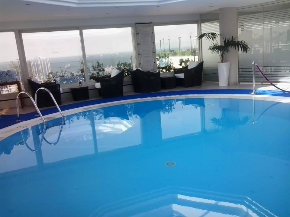 Indoor Pool Best Western Plus The President Hotel
