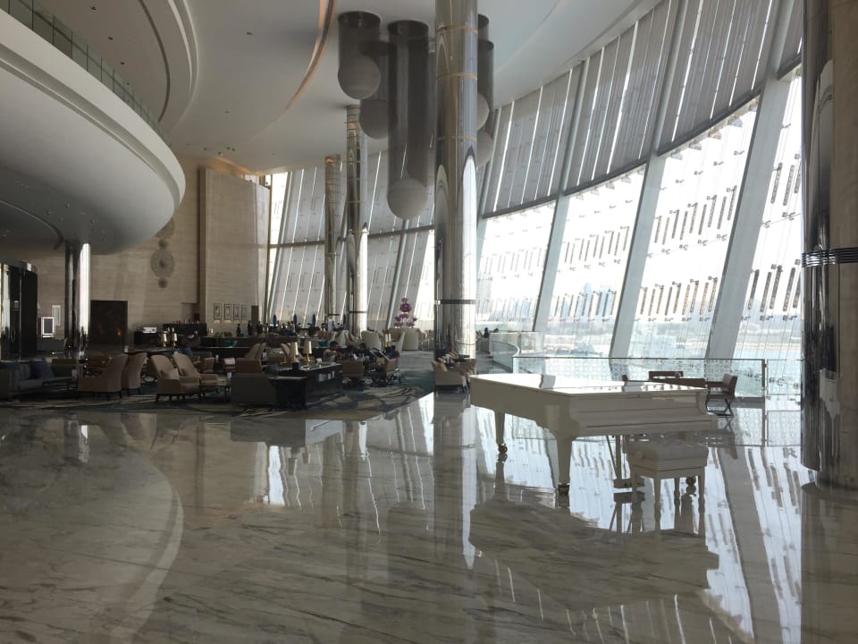 Riesige Lobby Conrad Abu Dhabi Etihad Towers