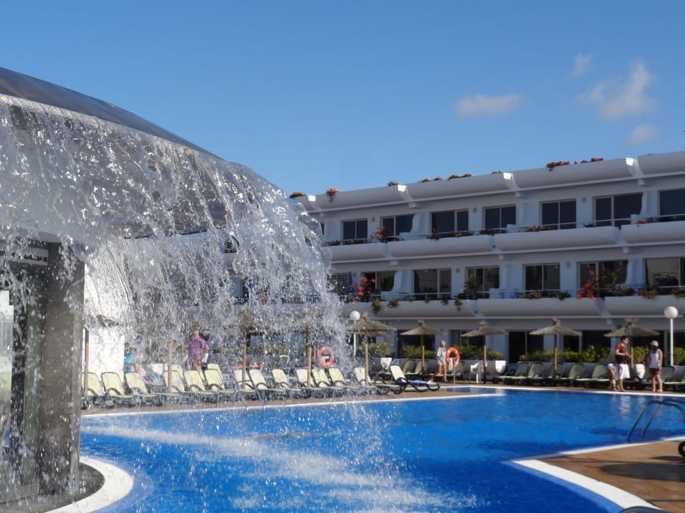 Mit Blick auf unser Zimmer allsun App.-Hotel Barlovento