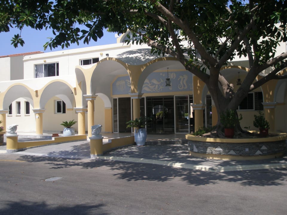 Hotel Eingang Euro Village Achilleas Hotel