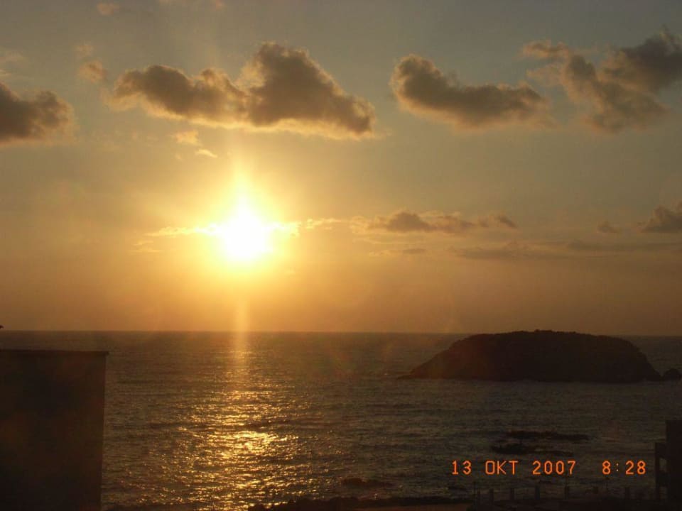 Sonnenaufgang Moon Dreams Coral Beach