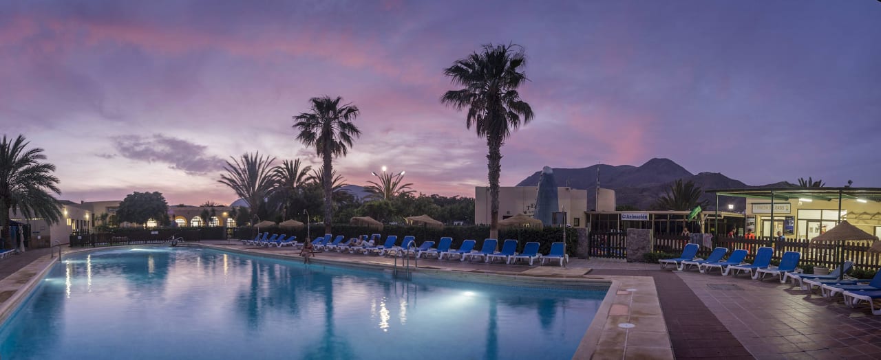 Piscina Camping Los Escullos en Cabo de Gata