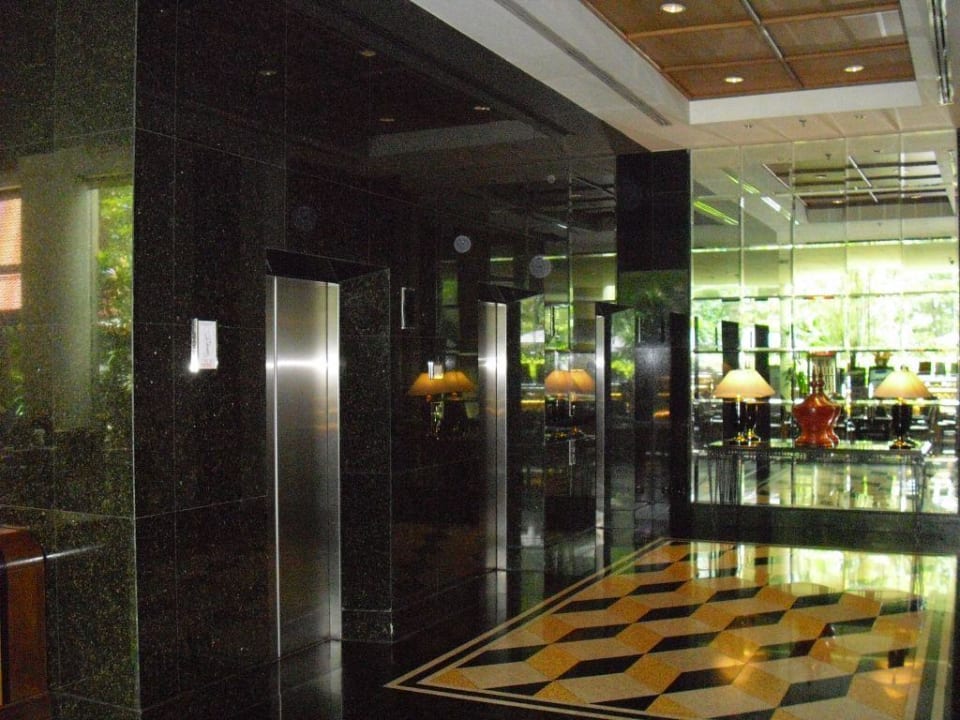 Lobby Century Park Hotel Century Park