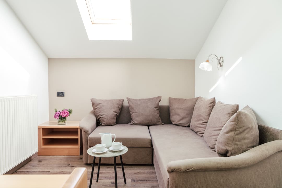 Zimmer Garni Apartments Sirmian