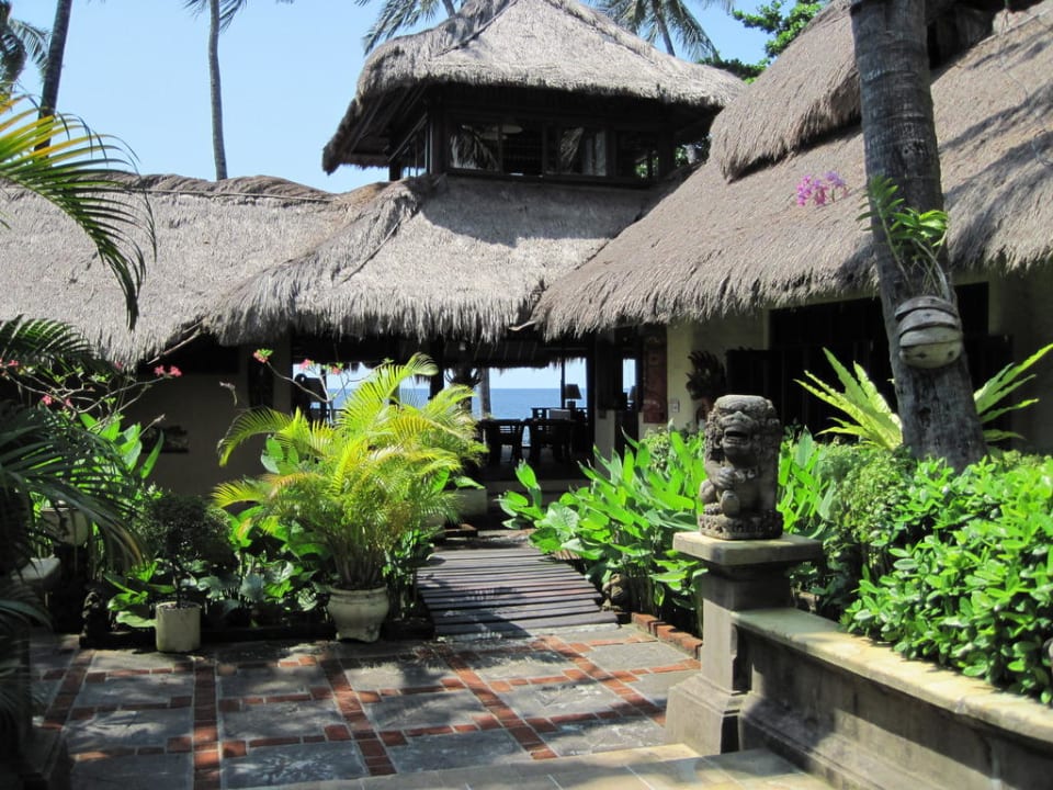 Blick auf die Lobby Alam Anda Ocean Front Resort & Spa