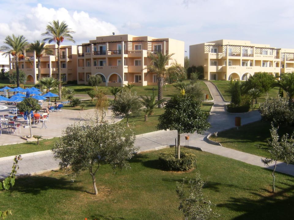 Pool/Garten Hotel Horizon Beach Resort