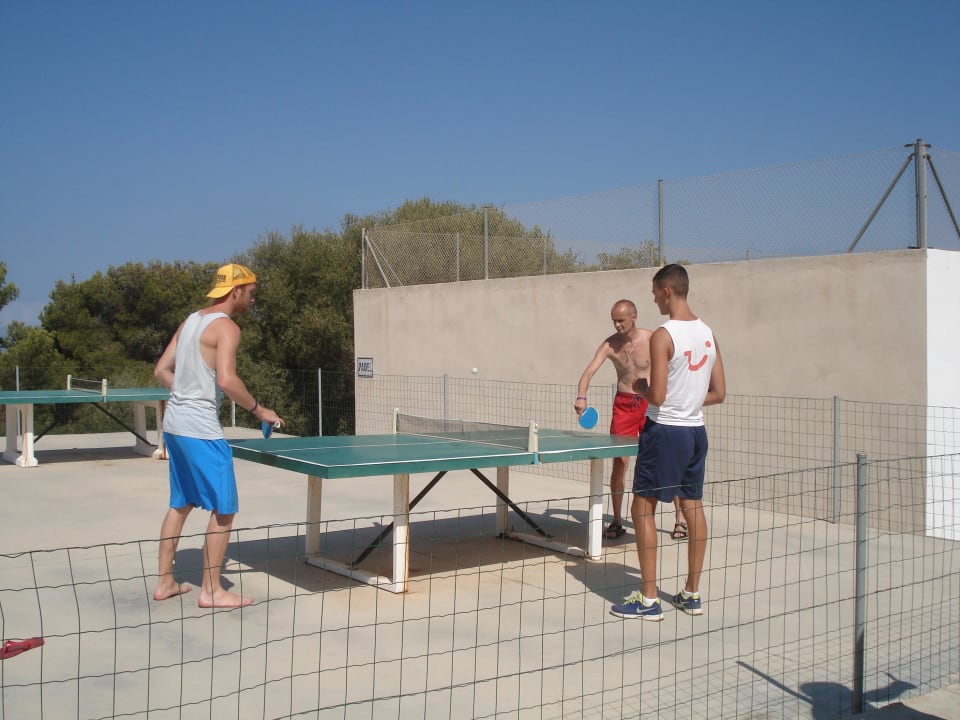 Ping Pong gegen die Animateure Sun Club Eldorado