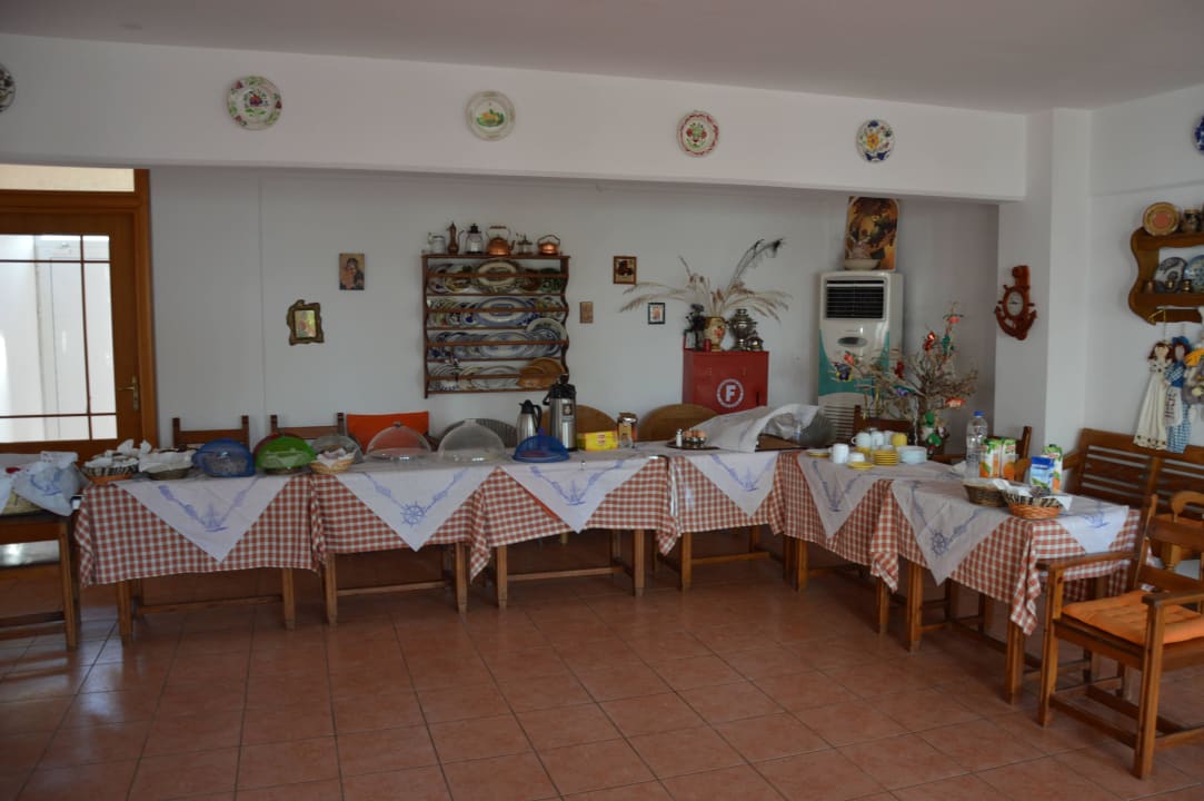 Das Frühstücksbüffet Eristos Beach Hotel